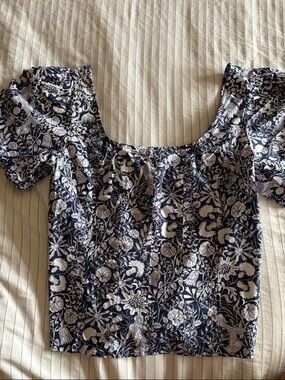 J. Crew pristine Navy and White Floral Square-Neck Puff Sleeve Crop Top
